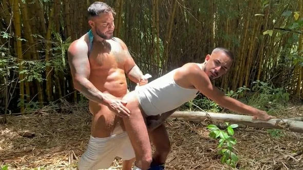 The Jungle Makes Me Horny – Viktor Rom, Kalid