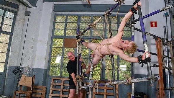 Mitch Schif, Sebastian Kane – Making Use Of Mitch – Part 3