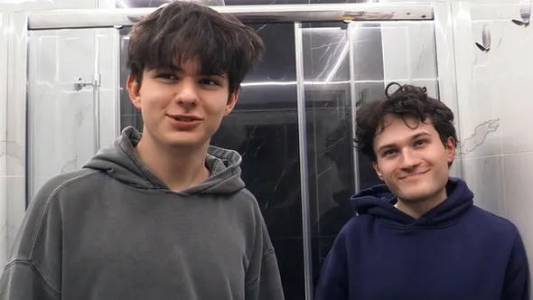 Denny, Benny, Ondrej – Czech Hunter 818