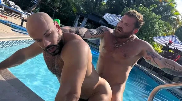 Big Dick Bears Fucking by The Pool – The LV, Riley Mitchel