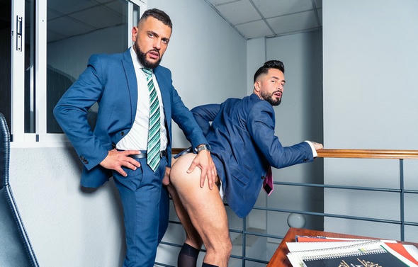 MenAtPlay – Month End Accounting – Andrea Suarez & ViciousMen
