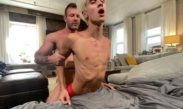 Austin Wolf fucking Xummer Apollo on my sofa