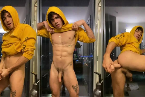 Ashton Summers Fucked With Dildo
