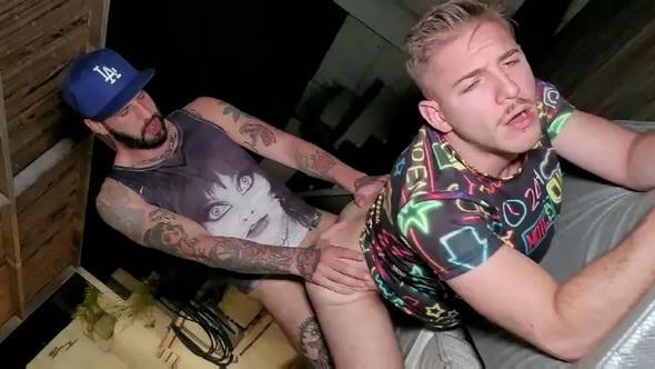 Late Night Hookup in Argentina – Romeo Davis & Gaston Ccito