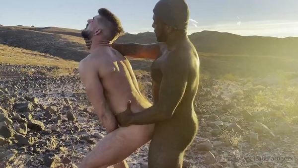 WILD FUCK – Bearded Masculine White Man Fucked By Versatile Black Hot Hunk