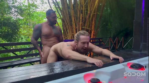 Viktor Rom & Aaron Machi at the jacuzzi