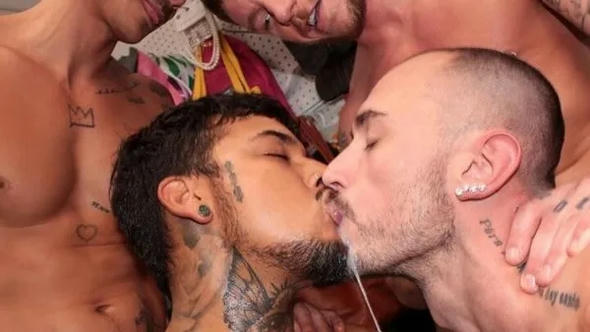 Xtian Mingle, Colt Spence, Phoenix Leo, Victor Pleases – Asses on the Line